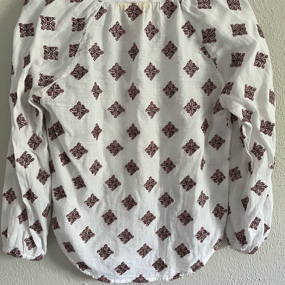 Roberta Rabbit Shirt - Picture 5 of 6